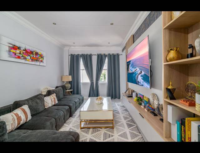 3 BEDROOM TOWNHOUSE FOR SALE IN BRYANSTON